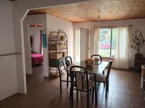 Casa 3 ambientes con 1 baño