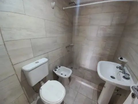 Departamento en Alquiler en Rafael Calzada, $ 420.000