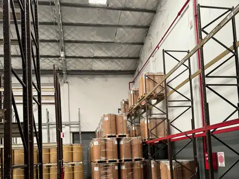 Galpon en Venta 73  mts Fondo