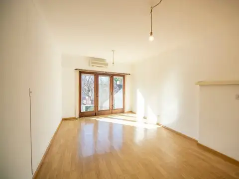 VENTA MONOAMBIENTE AL FRENTE LUMINOSO BECCAR