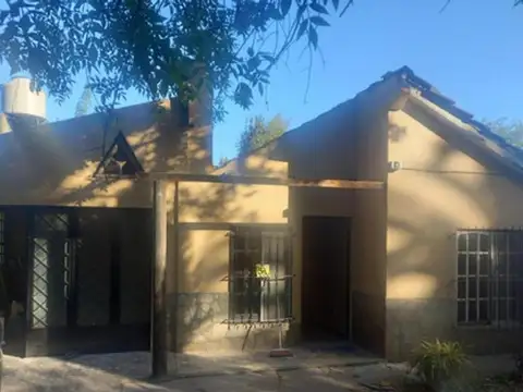 Casa En Venta 3 Ambientes, La Lonja