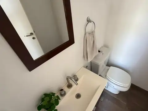 Venta casa tipo chalet 4 ambientes parque pileta Pilar
