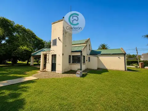 Casa  en Venta Country Club Banco Provincia PERMUTA