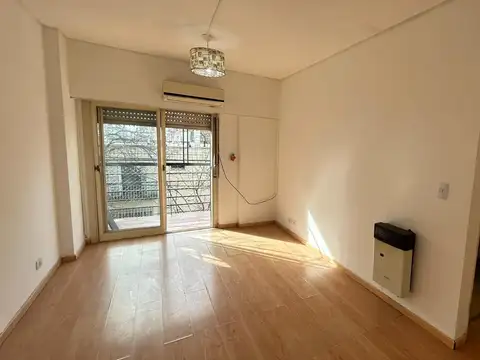 DEPARTAMENTO 2 AMB. FRENTE C/ BALCON  - APTO PROFESIONAL