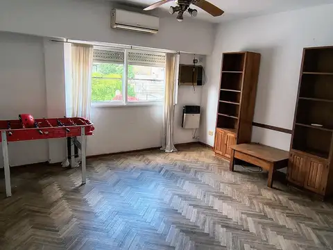 Contrafrente a pulmón verde con terraza propia!! Orientación Este con mucho sol