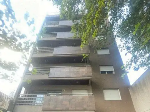 Alquiler Semipiso 4 ambientes con cochera y baulera. Ramos Mejía.