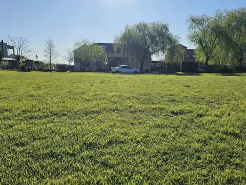 Terreno en Venta 20  mts Frente