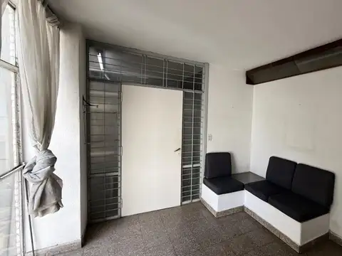 Duarte Quiros 500, Piso 3