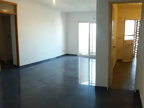 Departamento en Alquiler en Villa Raffo, $ 790.000