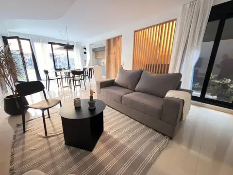 Departamento en Venta en Fisherton, USD 295.000