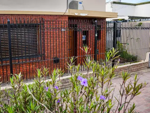 CASA 3 AMBIENTES EN FLORENCIO VARELA