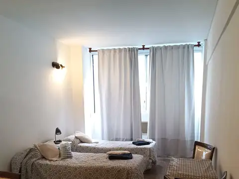 EXCELENTE OPORTUNIDA -VENTA MONOAMBIENTE  AL FRENTE.-