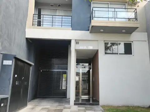 Departamento loft en planta baja con cochera
