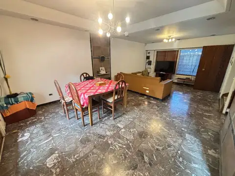 Casa en Venta en Mataderos, USD 199.000