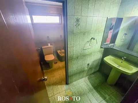 Casa 6 ambientes con 3 baños