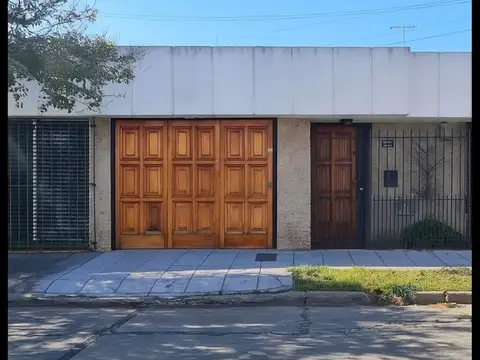 Venta casa Quilmes 4 Ambientes