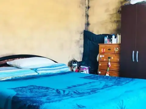 CASA EN VENTA a refaccionar SAN ISIDRO