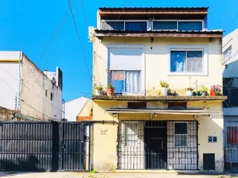 CASA EN VENTA a refaccionar SAN ISIDRO