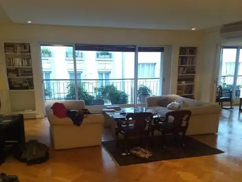 Departamento en Venta de 4 dormitorios