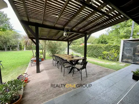 Casa en Venta en Villa Elvira [Cod: 1-13639017084045]