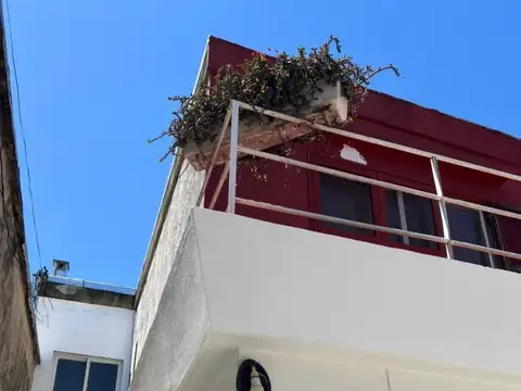 Depto Tipo Casa en Alquiler de 5 ambientes