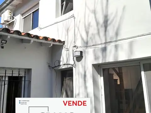 PH 3 Ambientes con Patio.-