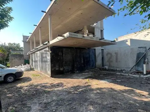 Local calle 476 Esquina 18 BIS , City Bell, La Plata