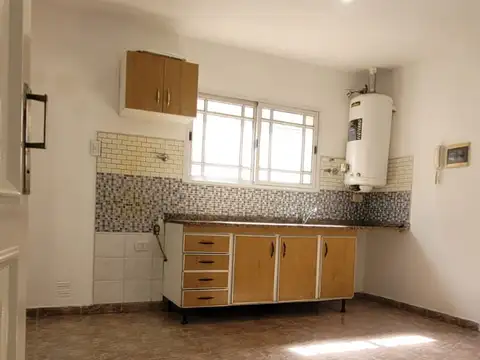 Departamento 2 ambientes en alquiler, bien equipado en Merlo