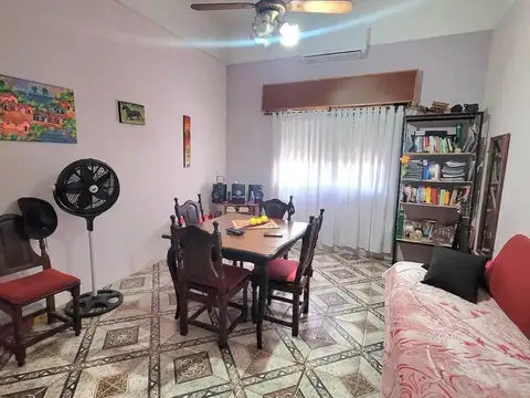 Depto Tipo Casa en Venta en Villa Dominico, USD 70.000