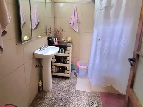 Depto Tipo Casa en Venta con 1 cocheras