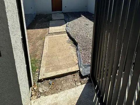 Depto Tipo Casa en Venta con 1 cocheras