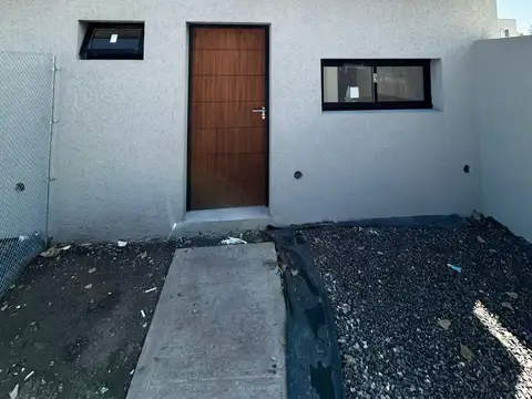 Depto Tipo Casa 3 ambientes con 2 baños