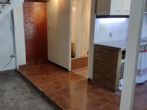 Depto Tipo Casa 2 ambientes con 1 baño