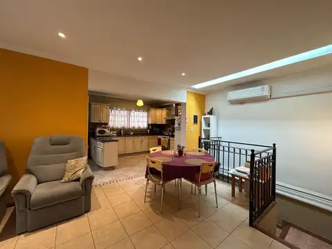 Depto Tipo Casa en Venta 41 años