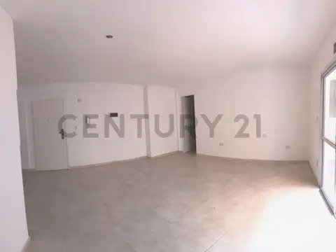 ALQUILER MONOAMBIENTE BALCON EN CASEROS CENTRO