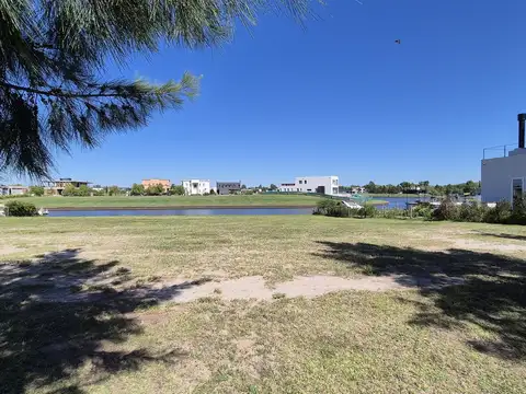 Venta - Espectacular Lote al rio Luján en el Naudir