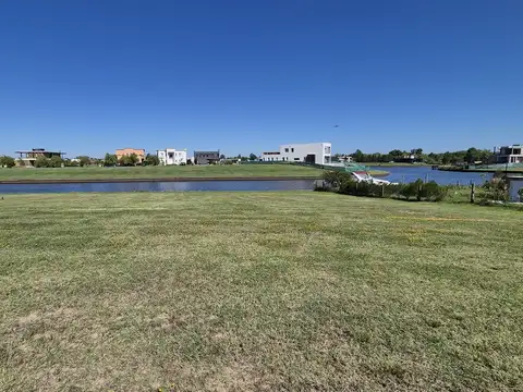 Terreno en Venta 40  mts Fondo