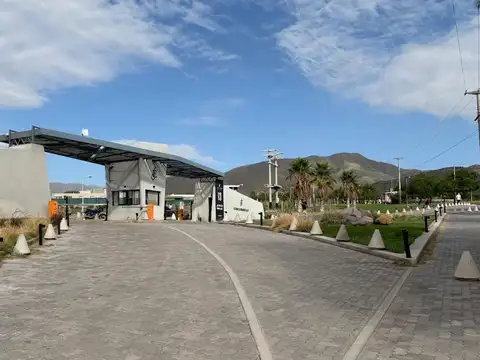 Venta de lote en bo. privado estancia romero day