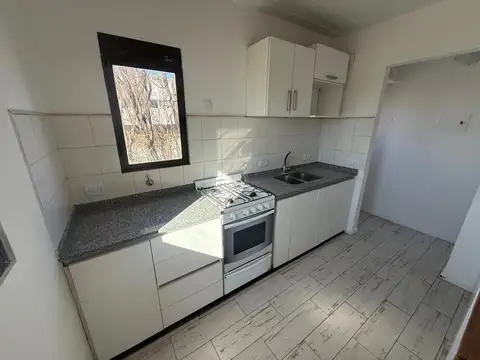 Departamento en Alquiler con 1 cocheras