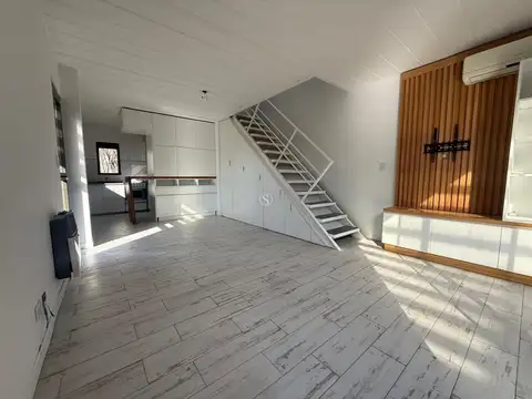 Departamento en Alquiler en Aparts del Pinazo, USD 750