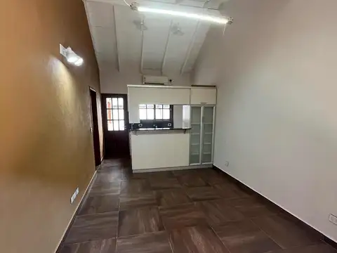 Depto Tipo Casa 3 ambientes con 1 baño