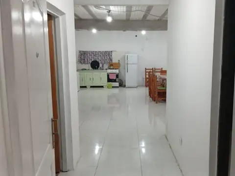 Casa 2 ambientes con 1 baño