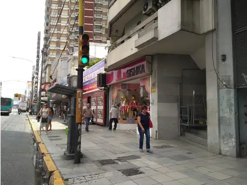 Local en Venta en Avellaneda, USD 420.000