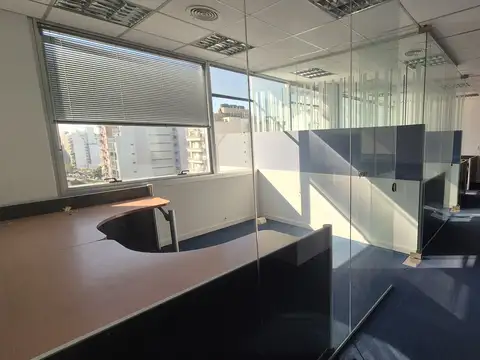 Oficina de 90 m² a 138 m² y 1 Cochera. Seguridad 24hs