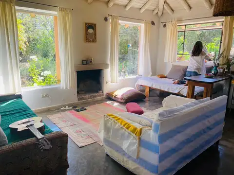 Casa 5 ambientes con 1 baño