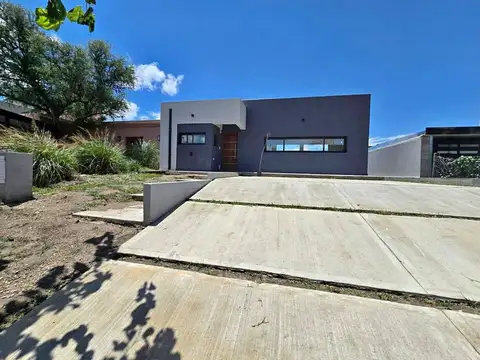 Casa en Venta en Malagueño, Santa María