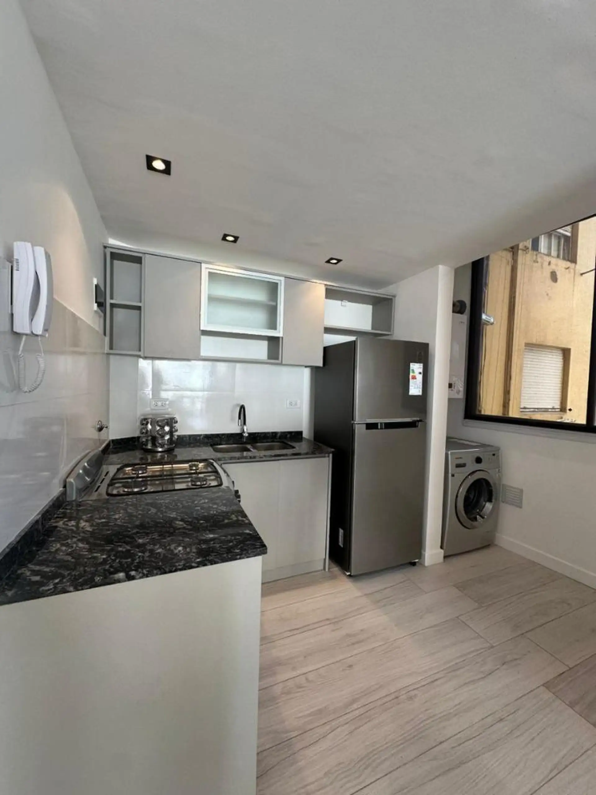 Departamento 4amb con vista lateral al mar, 80m² — Centro