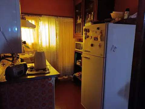 Casa Apta profesional céntrica en lote 375m². 11 de frente