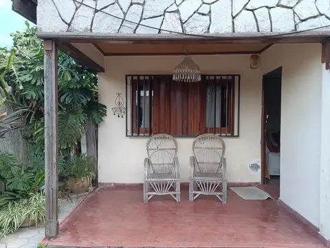 Casa Apta profesional céntrica en lote 375m². 11 de frente