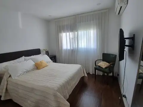 Casa en Alquiler Temporal con 1 cochera